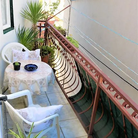 Soul In Center Split